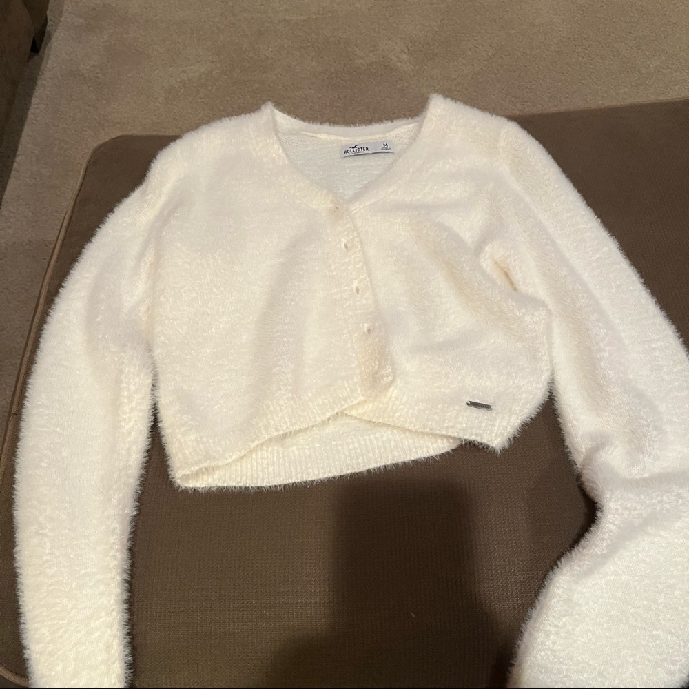 fuzzy cropped Hollister sweater cardigan